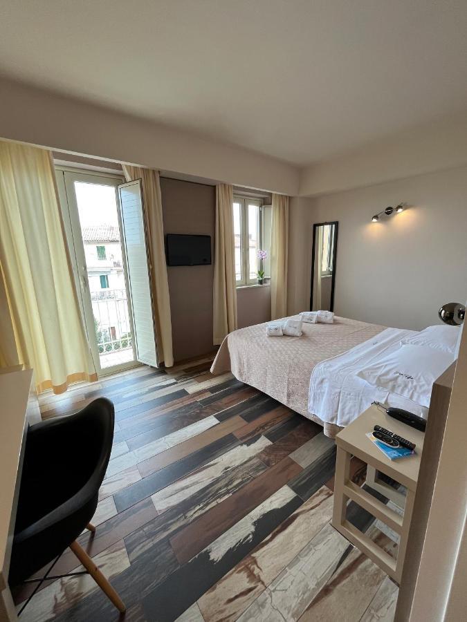 Don Ugo Luxury Rooms تروبيا المظهر الخارجي الصورة