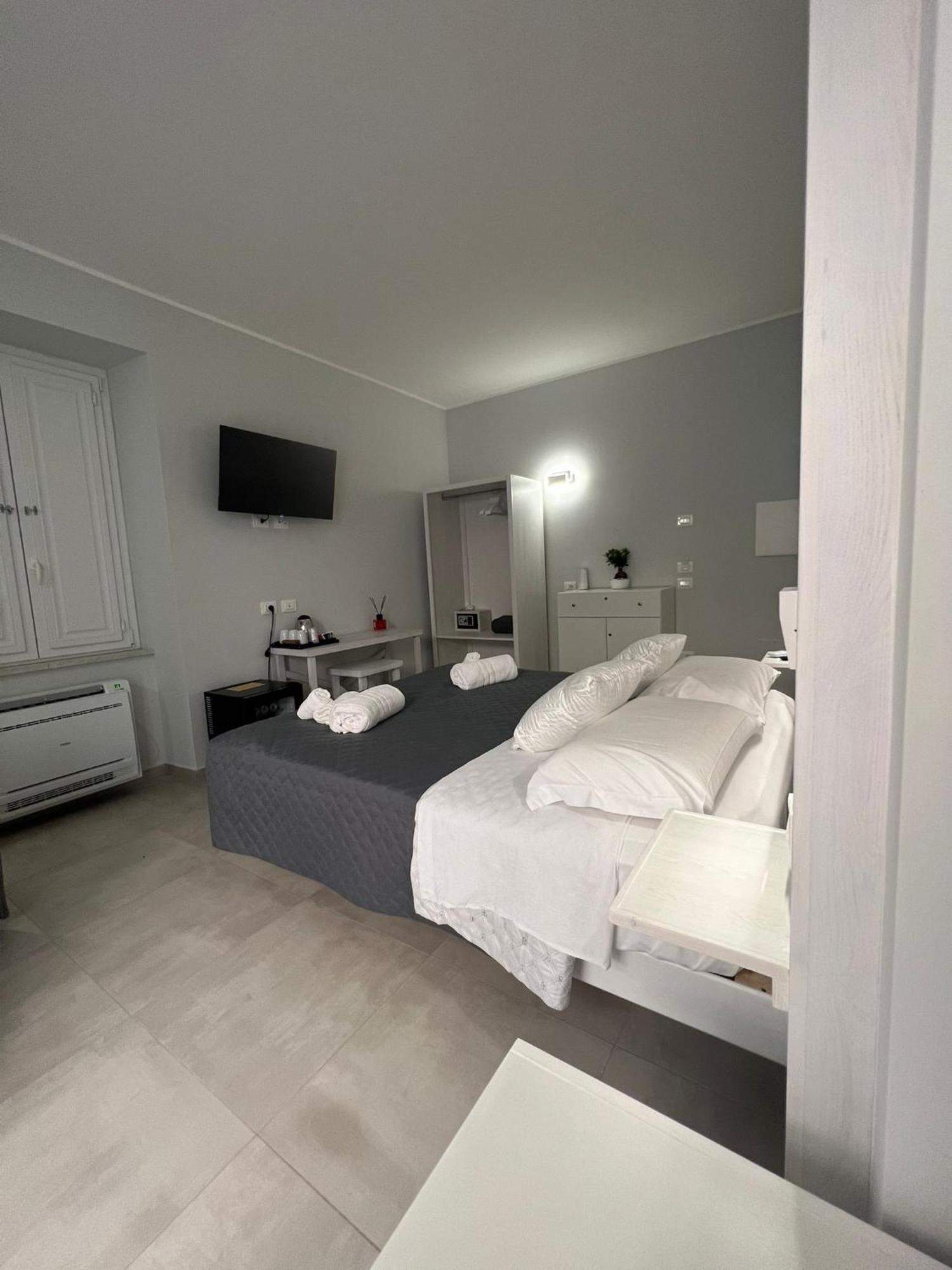 Don Ugo Luxury Rooms تروبيا المظهر الخارجي الصورة