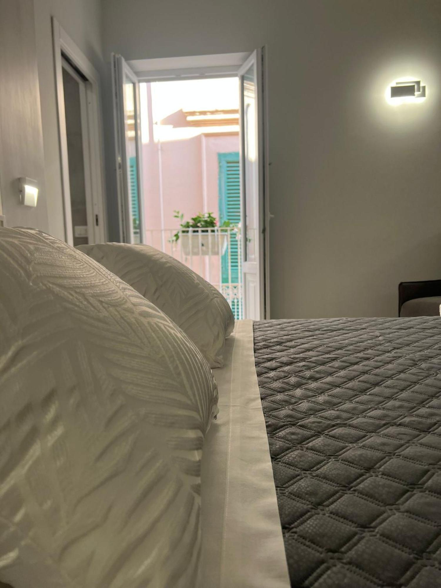 Don Ugo Luxury Rooms تروبيا المظهر الخارجي الصورة